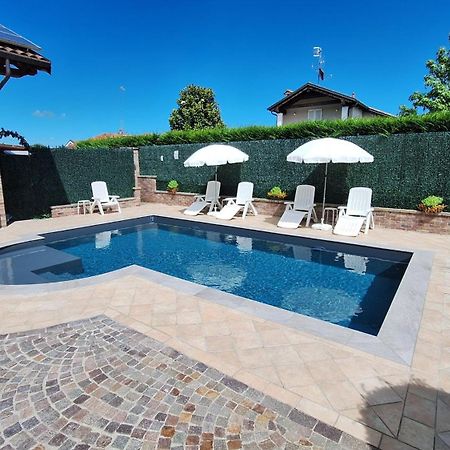 Villa Laura B&B Fossano Bagian luar foto