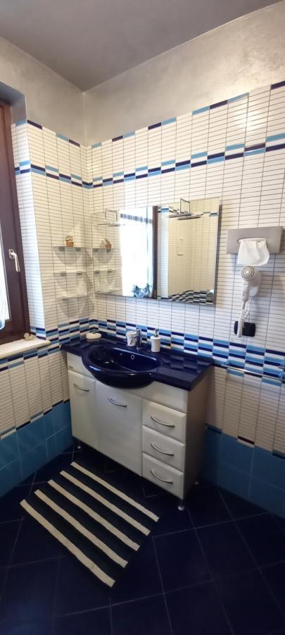 Villa Laura B&B Fossano Bagian luar foto