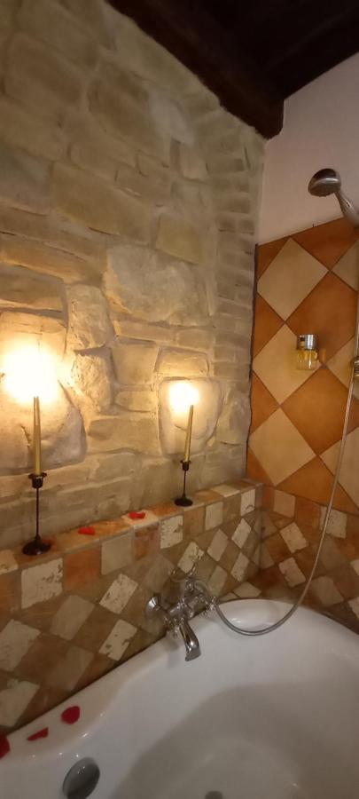 Villa Laura B&B Fossano Bagian luar foto