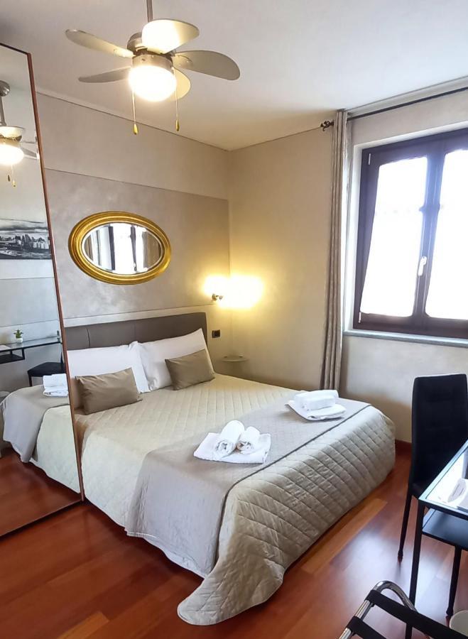 Villa Laura B&B Fossano Bagian luar foto