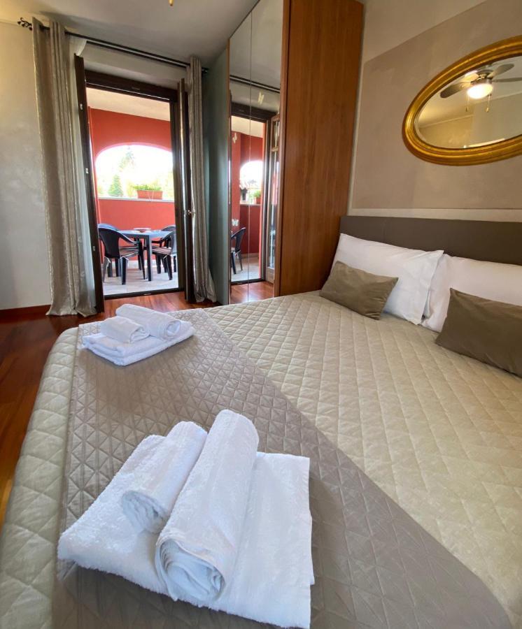 Villa Laura B&B Fossano Bagian luar foto