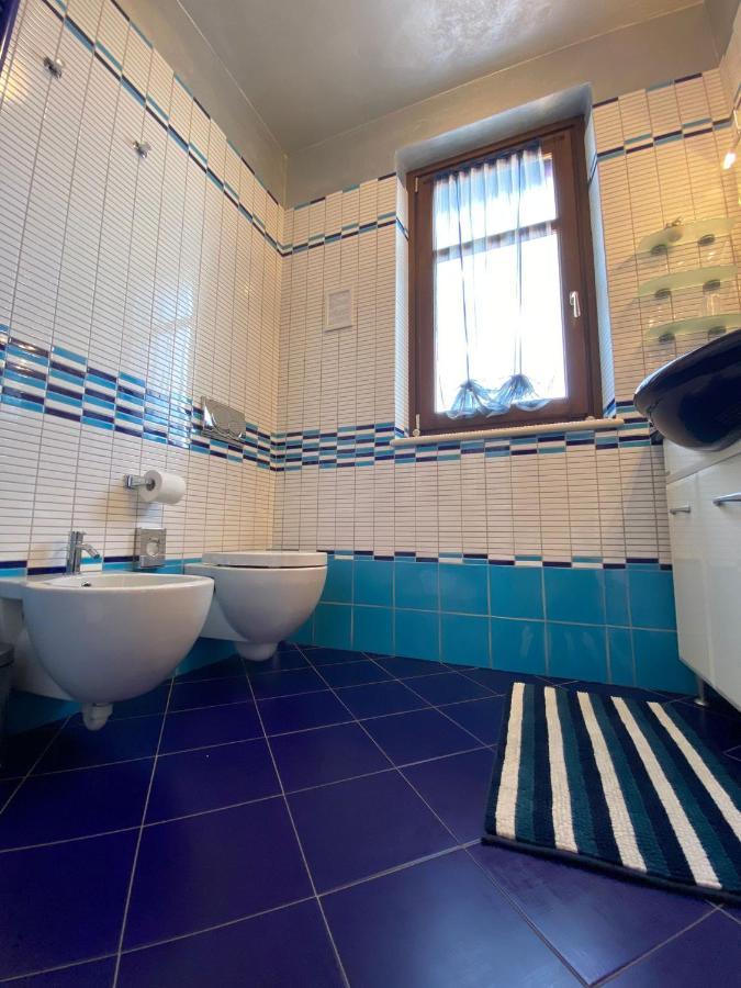 Villa Laura B&B Fossano Bagian luar foto
