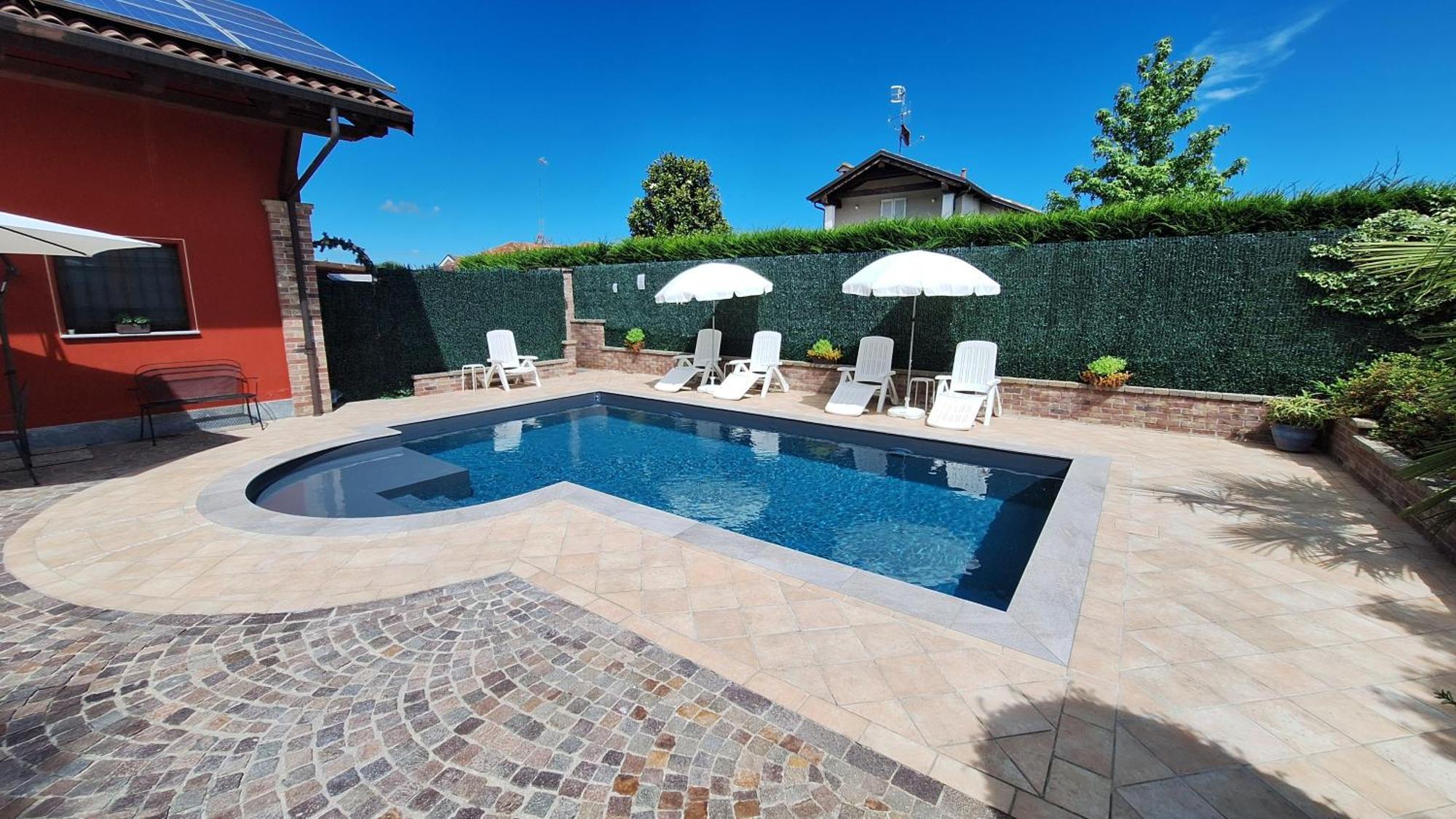 Villa Laura B&B Fossano Bagian luar foto