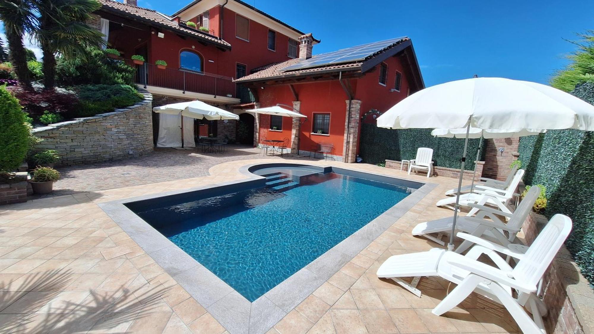 Villa Laura B&B Fossano Bagian luar foto