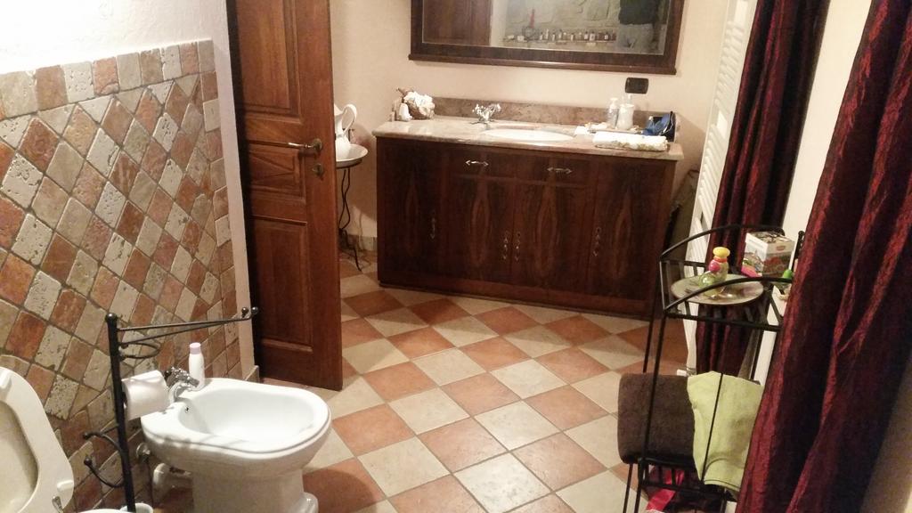 Villa Laura B&B Fossano Ruang foto